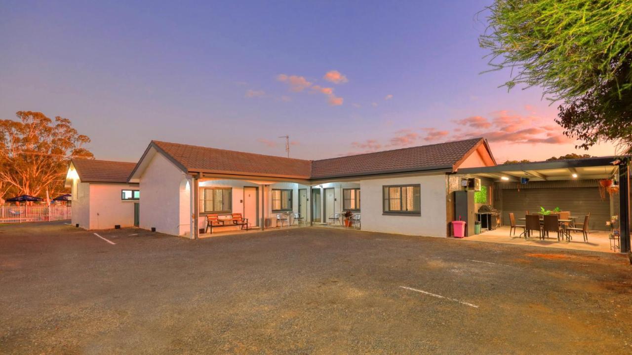 Parkes Federation Motel Exterior foto